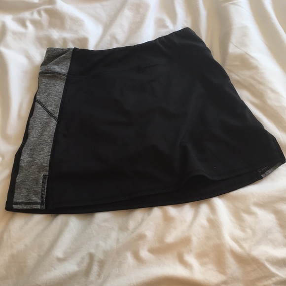 PRICE INCLUDES ALL PIECES -TENNIS SKIRTS - Picture 2 of 6